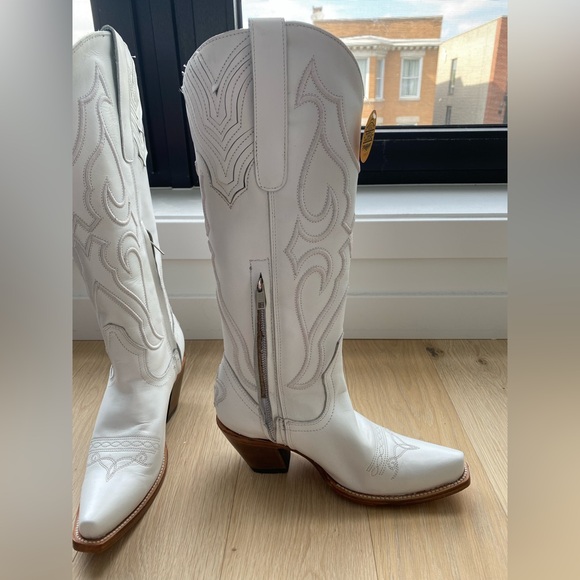 Corral Women's Cream Heeled Boots - Picture 5 of 9